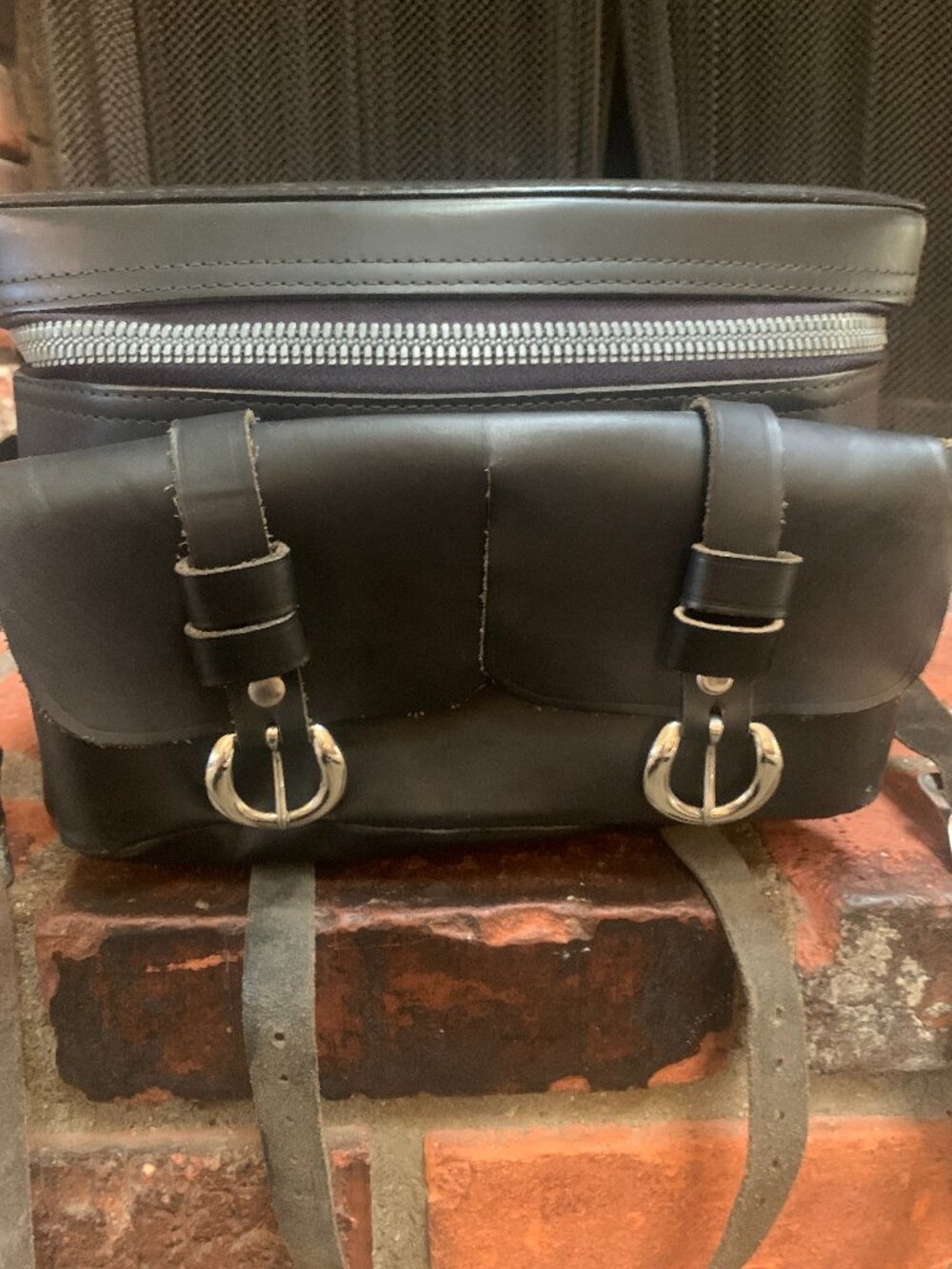 BELDING Black California Saddle Leather Camera Bag SELLING AS IS